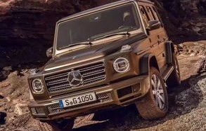 奔驰小越野车女士开(奔驰越野30万左右的车)