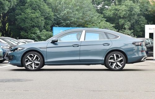 大众凌渡好还是朗逸好(大众凌渡跟朗逸那个值得购买)