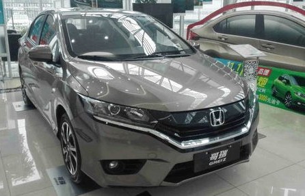 耗油量最低的汽车排行榜(省油的车排名第一名)