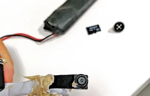 女子意外发现,房顶小孔竟暗藏针孔摄像头