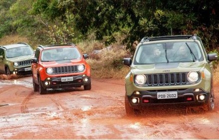 jeep自由侠二手车报价(二手自由侠多少钱一台)