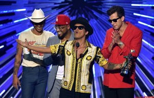 悲痛！54岁农民歌手煎饼哥离世，音乐界失去一颗璀璨的明星