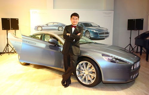 阿斯顿马丁4门轿跑(阿斯顿马丁4门跑车)