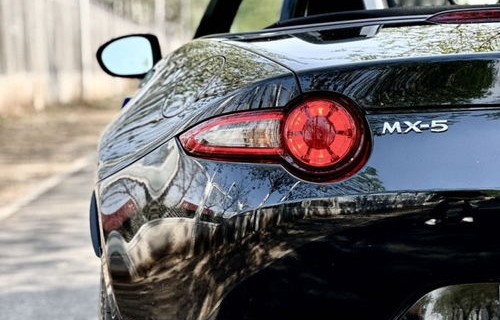 马自达跑车敞篷报价mx5(马自达跑车敞篷报价及图片)