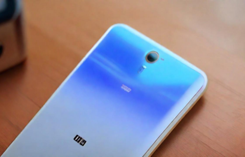 华为畅享7plus图片（畅享7p手机图片）