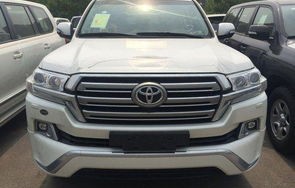 丰田陆巡v8报价及图片(陆地巡洋舰5700v8报价)