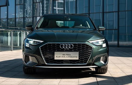 奥迪a3二厢价格配置(奥迪a3两厢太漂亮了)