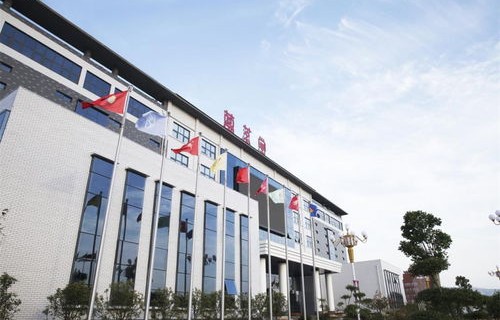 哪吒2,风起美国——东西方文化交流的桥梁