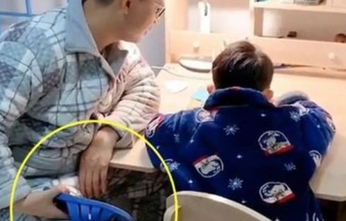 爸爸辅导孩子作业,意外遭遇心肌梗死的惊魂时刻