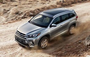 丰田7座商务车油电混合价格(丰田七座商务车油电混合)