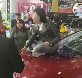 西安奔驰女车主事件(西安奔驰女车主事件后续报道) 西安奔驰女车主事件(西安奔驰女车主事件后续报道)