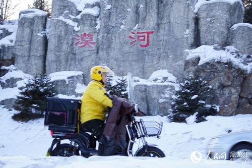 网友目睹的漠河外卖传奇，老头乐送餐的背后故事