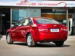 科鲁兹雪佛兰(科鲁兹雪佛兰2012款)