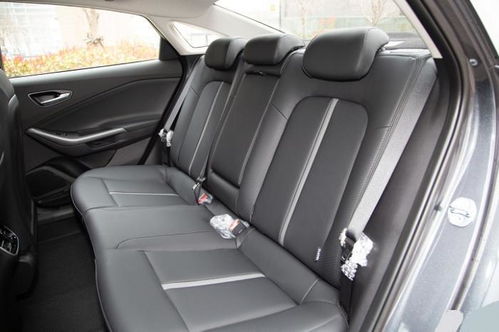 菲斯塔(菲斯塔后排座椅怎么放倒视频)