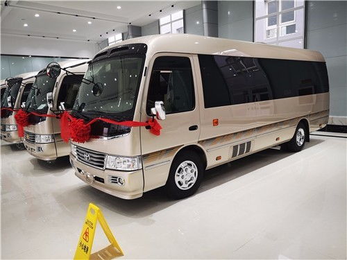 12座丰田考斯特商务车(12座丰田考斯特价格)