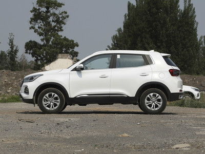 瑞虎5x图片(瑞虎5x图片2023款新动款)