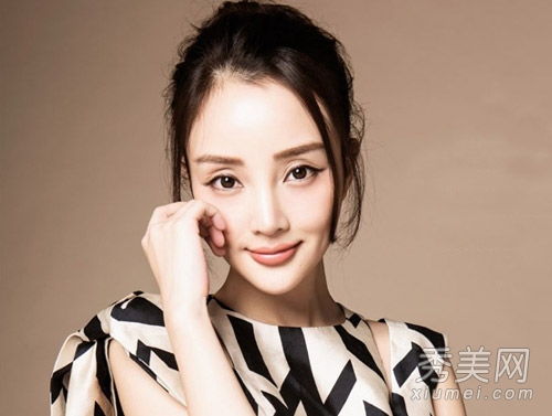 演员关凌的育儿挑战，辅导孩子作业引发血压飙升