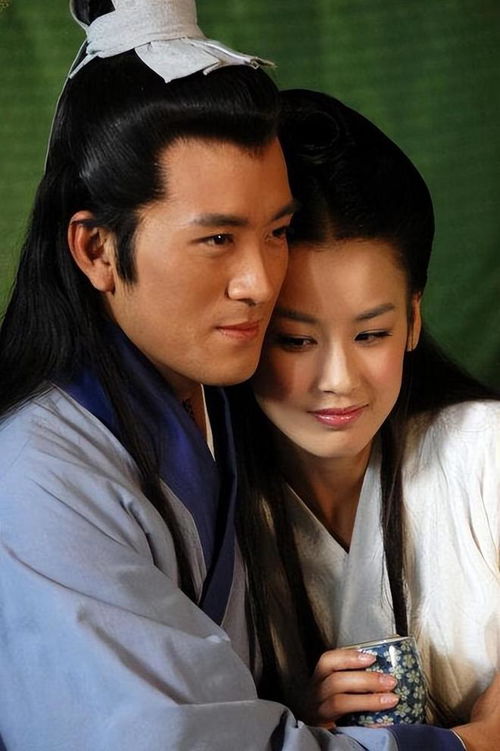 黄圣依不演绎白蛇，反当金蛇的魅力之旅