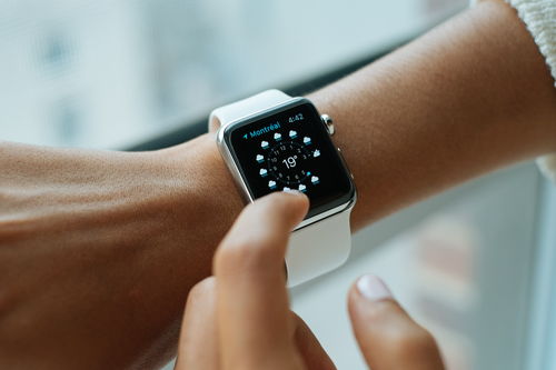 苹果智能手表（苹果智能手表蜂窝版和gps哪个好）
